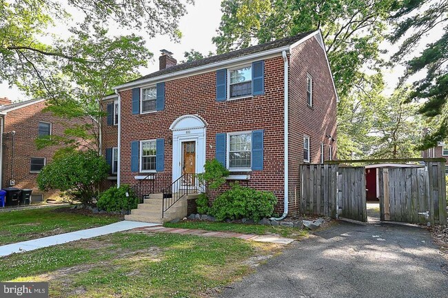 property at 800 S Highland St
