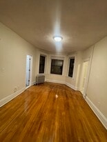 210 Hemenway St, Unit 4 in Boston, MA - Building Photo