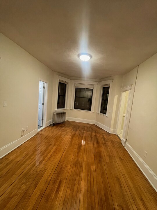 210 Hemenway St, Unit 4 in Boston, MA - Building Photo