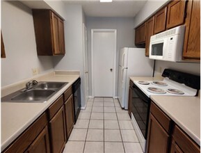 8705 Schick Rd in Austin, TX - Building Photo - Building Photo