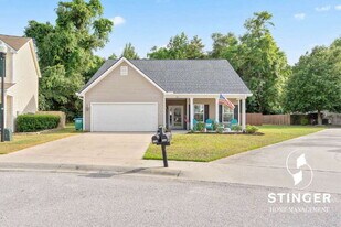 132 Glory Rd in Beaufort, SC - Building Photo
