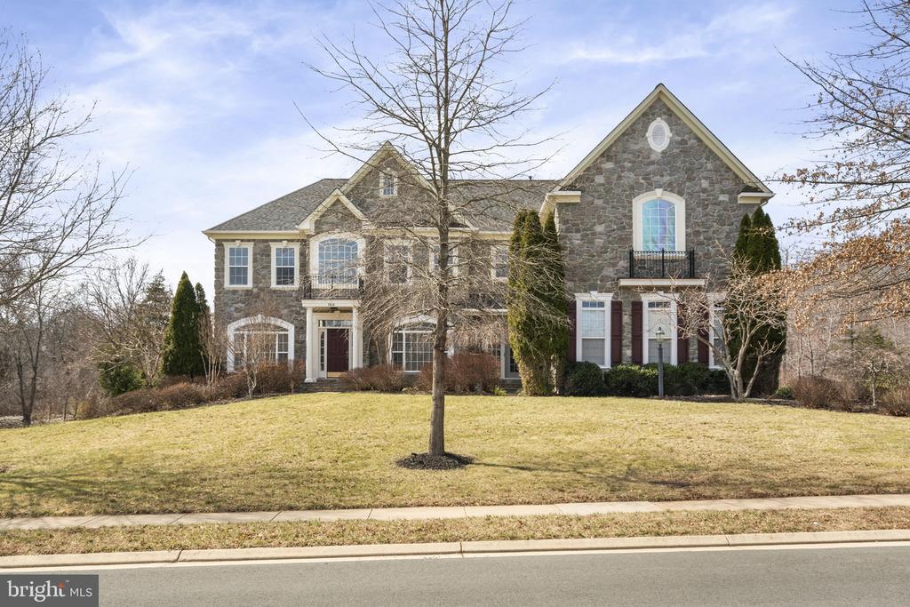 7616 Great Dover St in Gainesville, VA - Building Photo