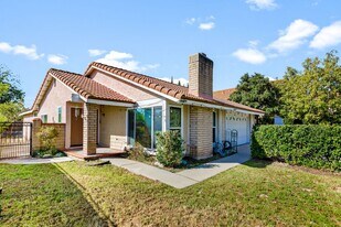 1167 Tierra Luna, Unit Q-86 in Walnut, CA - Building Photo