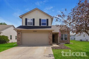 10229 Park Valley Dr in Indianapolis, IN - Building Photo