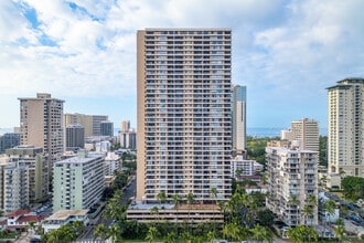 2121 Ala Wai in Honolulu, HI - Building Photo - Building Photo