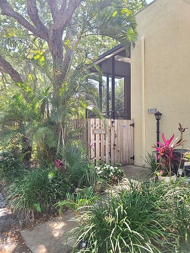 property at 8751 Live Oak Ct