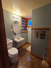 3819 SE Francis St in Portland, OR - Foto de edificio - Building Photo