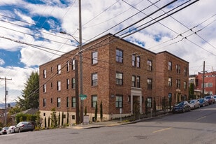 Saxonia Apartments in Seattle, WA - Building Photo