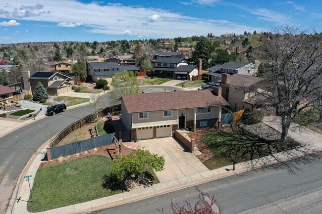 5064 Artistic Cir