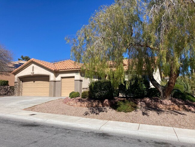 property at 11012 Mission Lakes Ave