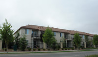 Creekbridge Apartments in Salinas, CA - Building Photo - Building Photo