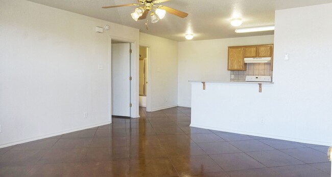 411 E Central Texas Expy in Killeen, TX - Building Photo - Building Photo