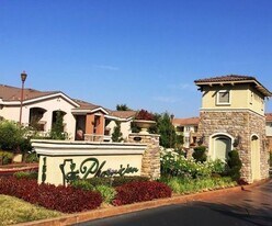 1501 Secret Ravine Pkwy in Roseville, CA - Building Photo