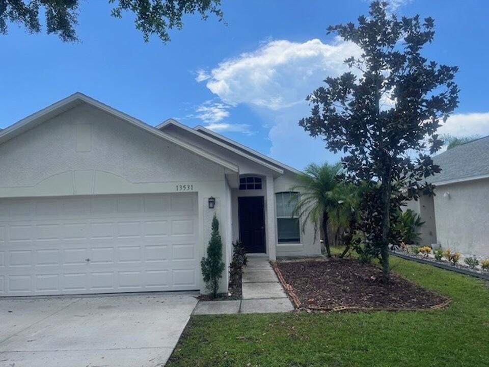 13531 Padron Ct in Riverview, FL - Foto de edificio