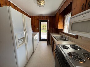 1528 Lane Rd in Mount Holly, NC - Building Photo - Building Photo