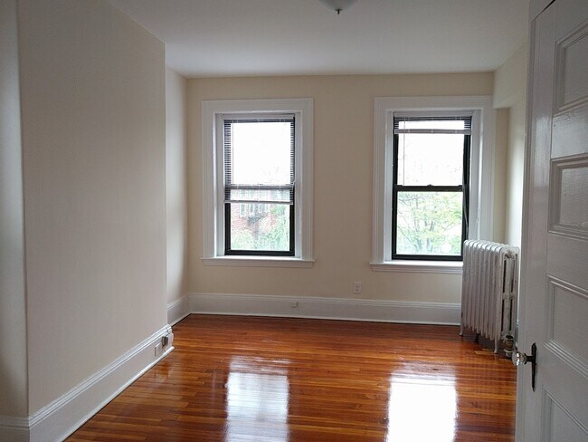 1000 Massachusetts Ave, Unit 44 in Cambridge, MA - Building Photo - Building Photo