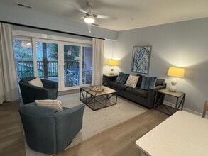 1118 Cambridge Rd in Kill Devil Hills, NC - Building Photo - Building Photo