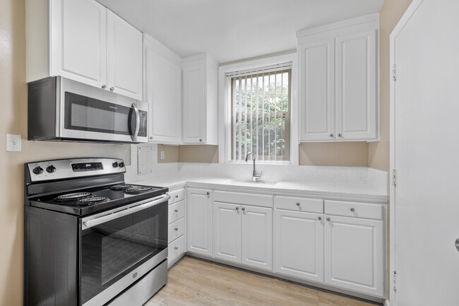 Kirkham Heights Apartments in San Francisco, CA - Foto de edificio - Interior Photo