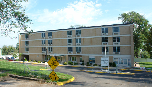 Walter Roberts Manor in Omaha, NE - Building Photo - Building Photo