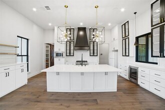 23937 Oscar Rd in Spicewood, TX - Building Photo - Building Photo