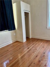 41 Whitaker St, Unit B in Savannah, GA - Building Photo - Building Photo