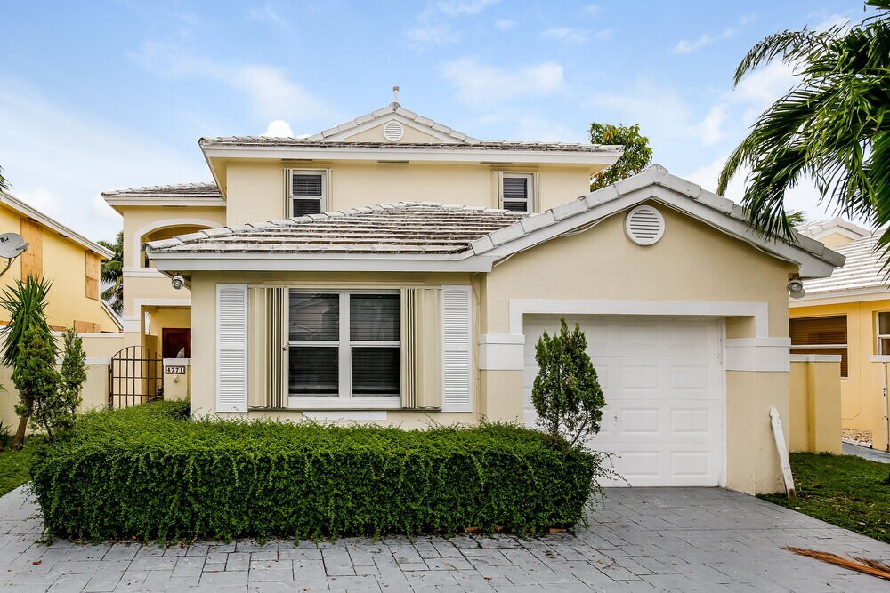 4771 SW 154th Ave in Miami, FL - Building Photo