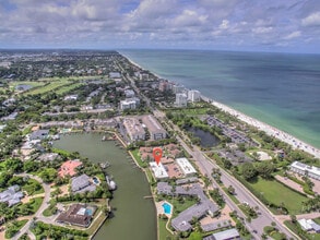 1550 Gulf Shore Blvd N in Naples, FL - Building Photo - Building Photo