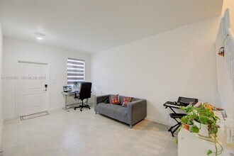 12604 NW 23rd Pl in Miami, FL - Building Photo - Building Photo