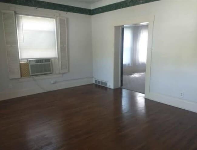 1245 SW Clay St in Topeka, KS - Building Photo - Building Photo