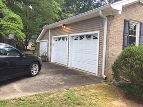 203 Continental Dr in Durham, NC - Building Photo - Building Photo