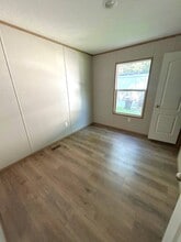 33 Rena Dr in Erie, PA - Building Photo - Building Photo