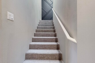 4547 Villa Loma Ln NE in Albuquerque, NM - Foto de edificio - Building Photo