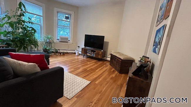 10 Oakview Terrace in Boston, MA - Building Photo - Building Photo