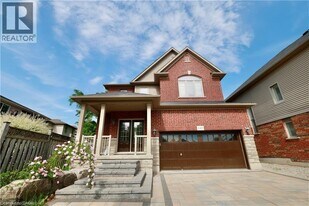 145 Redtail St in Kitchener, ON - Building Photo