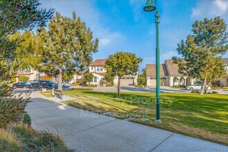 480 Palisade Dr in Marina, CA - Building Photo - Building Photo