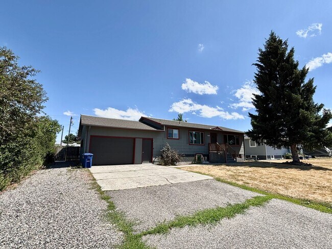 property at 400 N Kennedy St