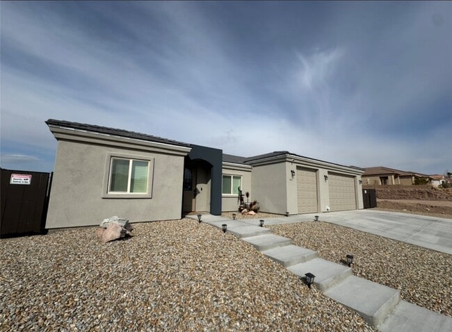 3471 Sunglow Dr in Bullhead City, AZ - Building Photo - Building Photo