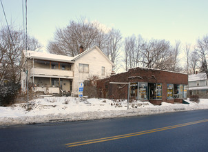 250 New Litchfield St in Torrington, CT - Building Photo - Building Photo