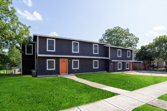 2326 Cincinnati Ave in San Antonio, TX - Building Photo - Building Photo