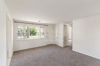 7800 Schelhorn Rd in Alexandria, VA - Building Photo - Building Photo