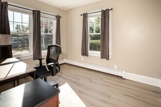 53 Bowker Terrace, Unit 2 in Somerset, MA - Building Photo - Building Photo