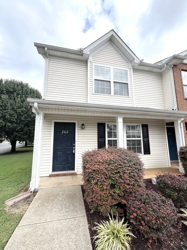 property at 262 Arapaho Dr