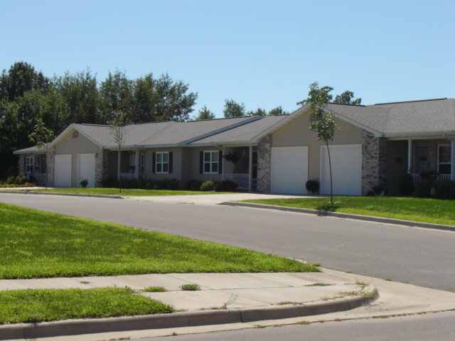 1007 E Monowau St, Unit 4 in Tomah, WI - Foto de edificio