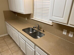 3323 Angel Ln in Houston, TX - Building Photo - Building Photo