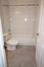 11438 NW 62nd Ter in Doral, FL - Building Photo - Building Photo