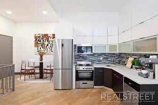 Spacious 2-Bedroom Home with Bright, Open Living Areas, Unit 1R in Brooklyn, NY - Building Photo