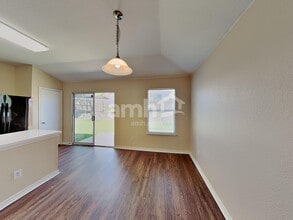 820 Bee Creek Ln in Fort Worth, TX - Foto de edificio - Building Photo