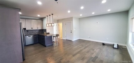 2755 W Main St in Wappingers Falls, NY - Building Photo - Building Photo