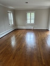 2405 Crest St in Alexandria, VA - Building Photo - Building Photo
