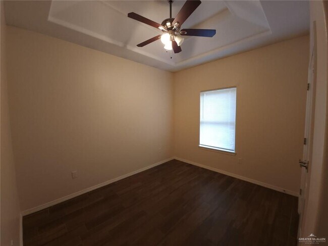 16 Carlisle Ave in Edinburg, TX - Building Photo - Building Photo